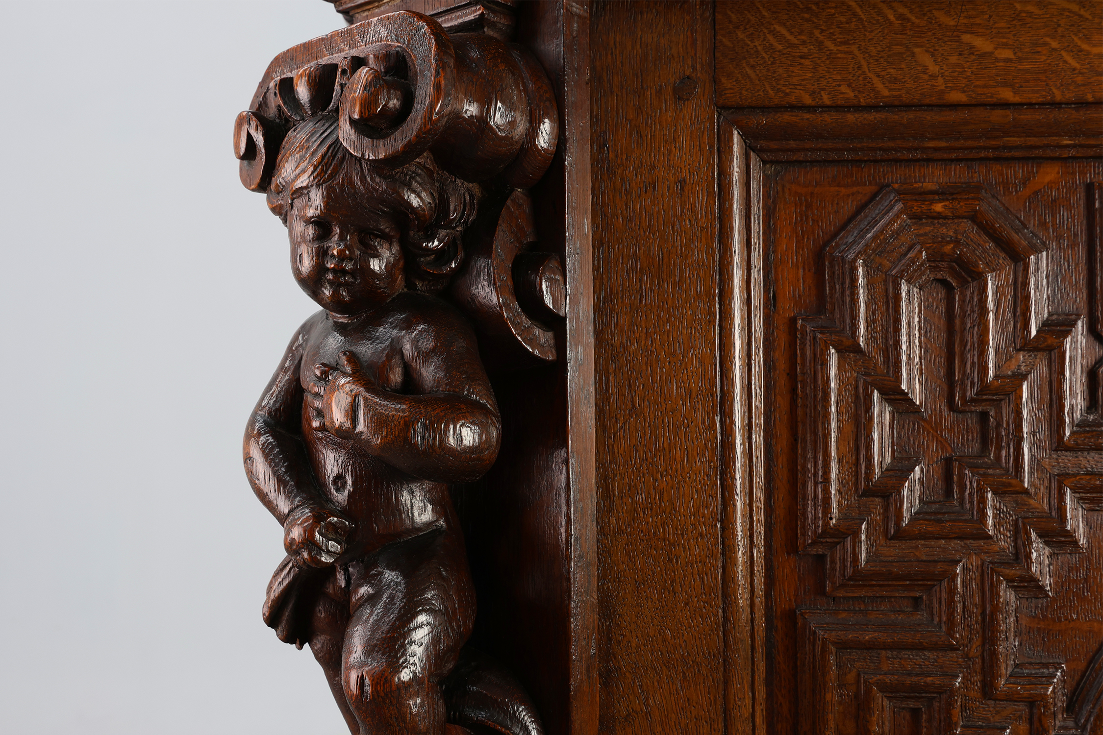 Flemish renaissance "beeldenkast" cabinet in oak wood Antwerp, ca. 1630thumbnail